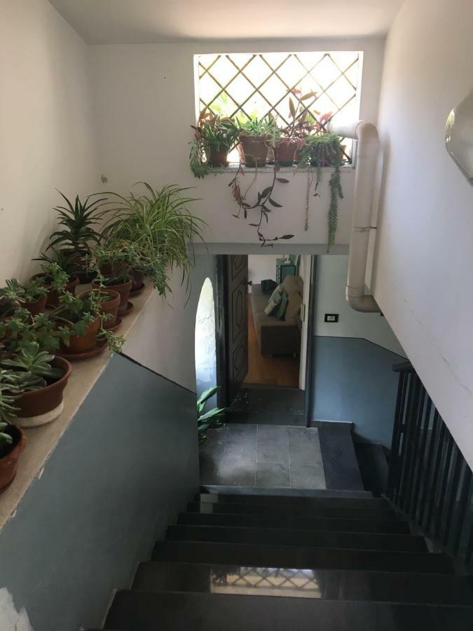 Casa Flo Con Terrazza E Ascensore Salerno Exterior foto